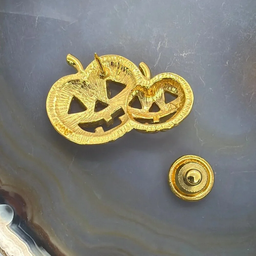Vintage Avon Gold-Tone Double Pumpkin Halloween Pin Brooch Fall Harvest Autumn - Picture 6 of 9